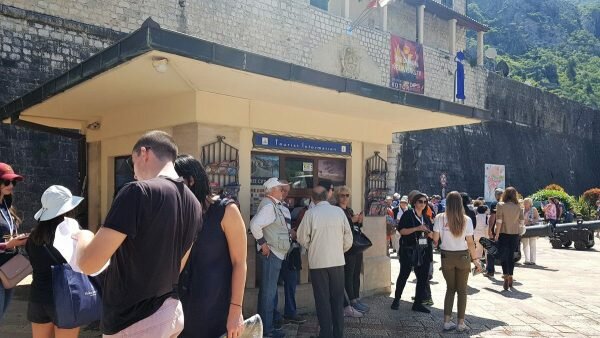 tourist information in kotor