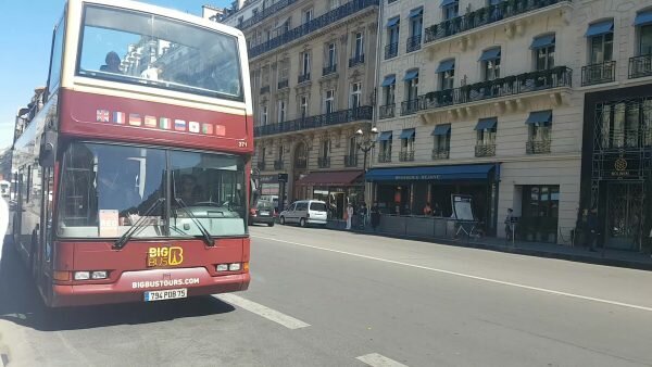 big bus tour in paris