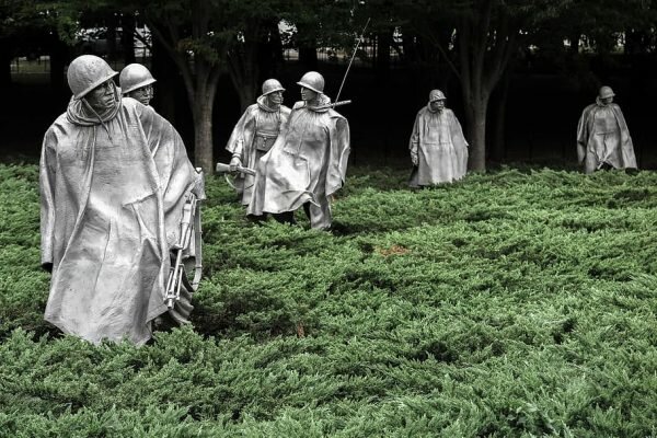 korea war memorial in philadelphia showing bronze soldiers